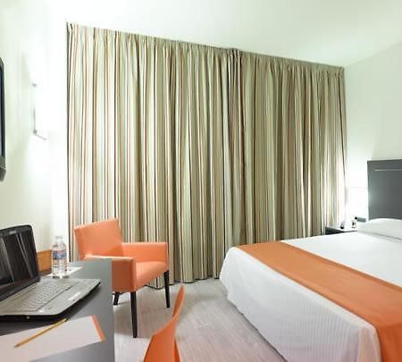 Hotel H2 Авила Номер фото